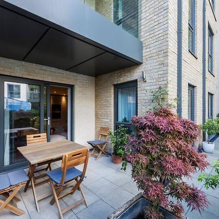 Stylish 2 Bed 2 Bath In Highgate & Free Parking Apartment Лондон Екстериор снимка
